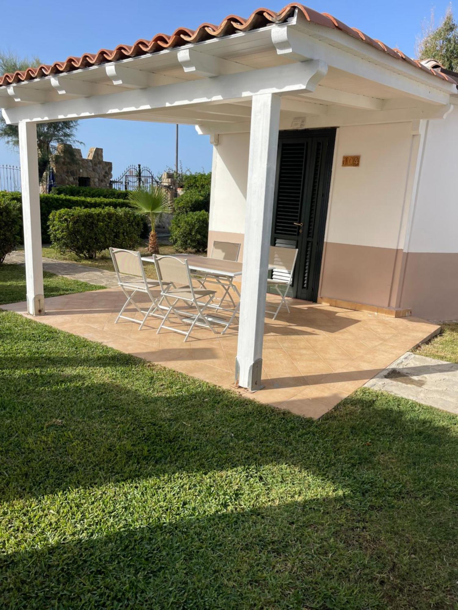 Aparthotel Soleada Club à Campofelice Di Roccella Extérieur photo